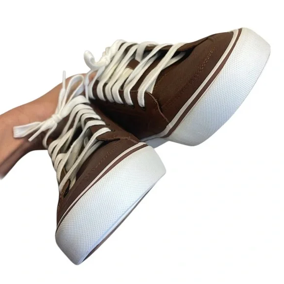 Men’s Levi’s Sneakers Size 9.5 - Picture 3 of 8